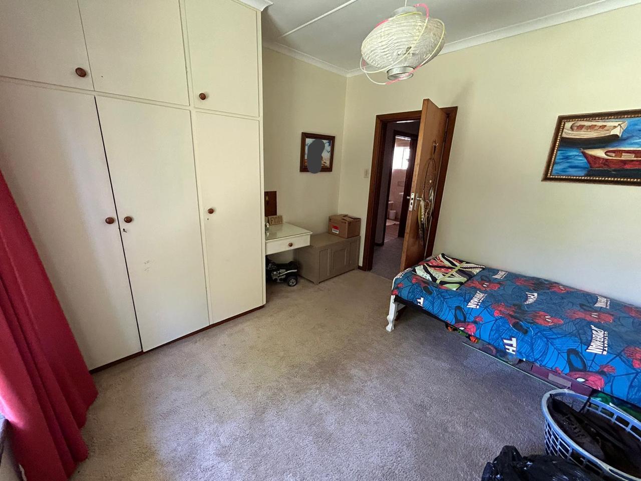 5 Bedroom Property for Sale in Beacon Bay Eastern Cape